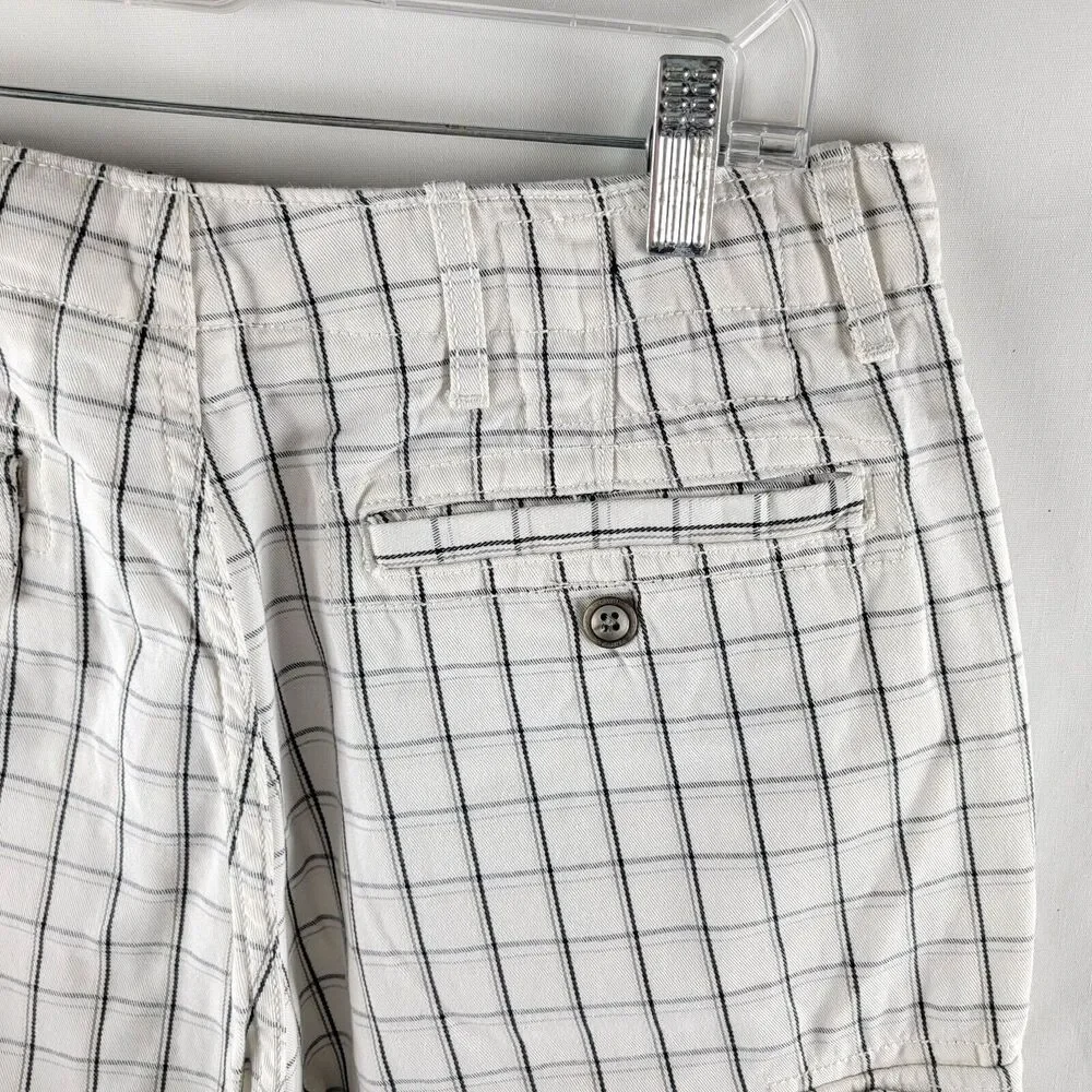 Levi Strauss & Co Shorts Mens 30x10 White Cargo Pockets Relaxed Outdoors Gorp